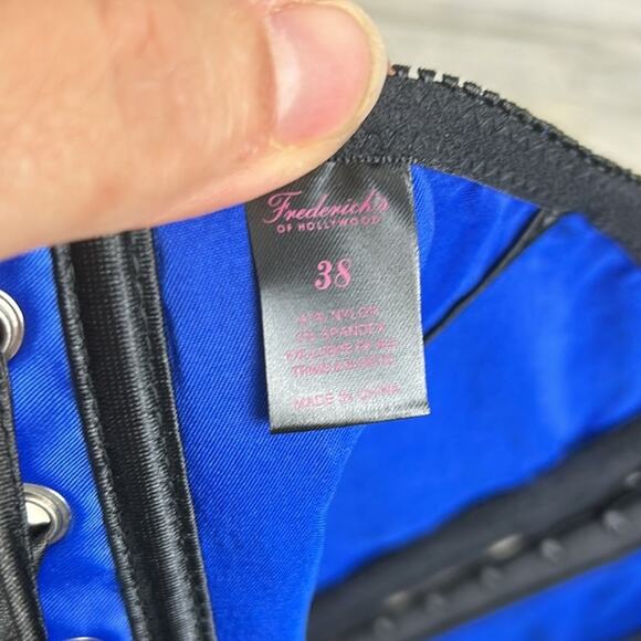 Frederick’s of Hollywood Women’s 38 Imogen Pearl Corset Panty Lingerie Set NEW - Picture 7 of 7